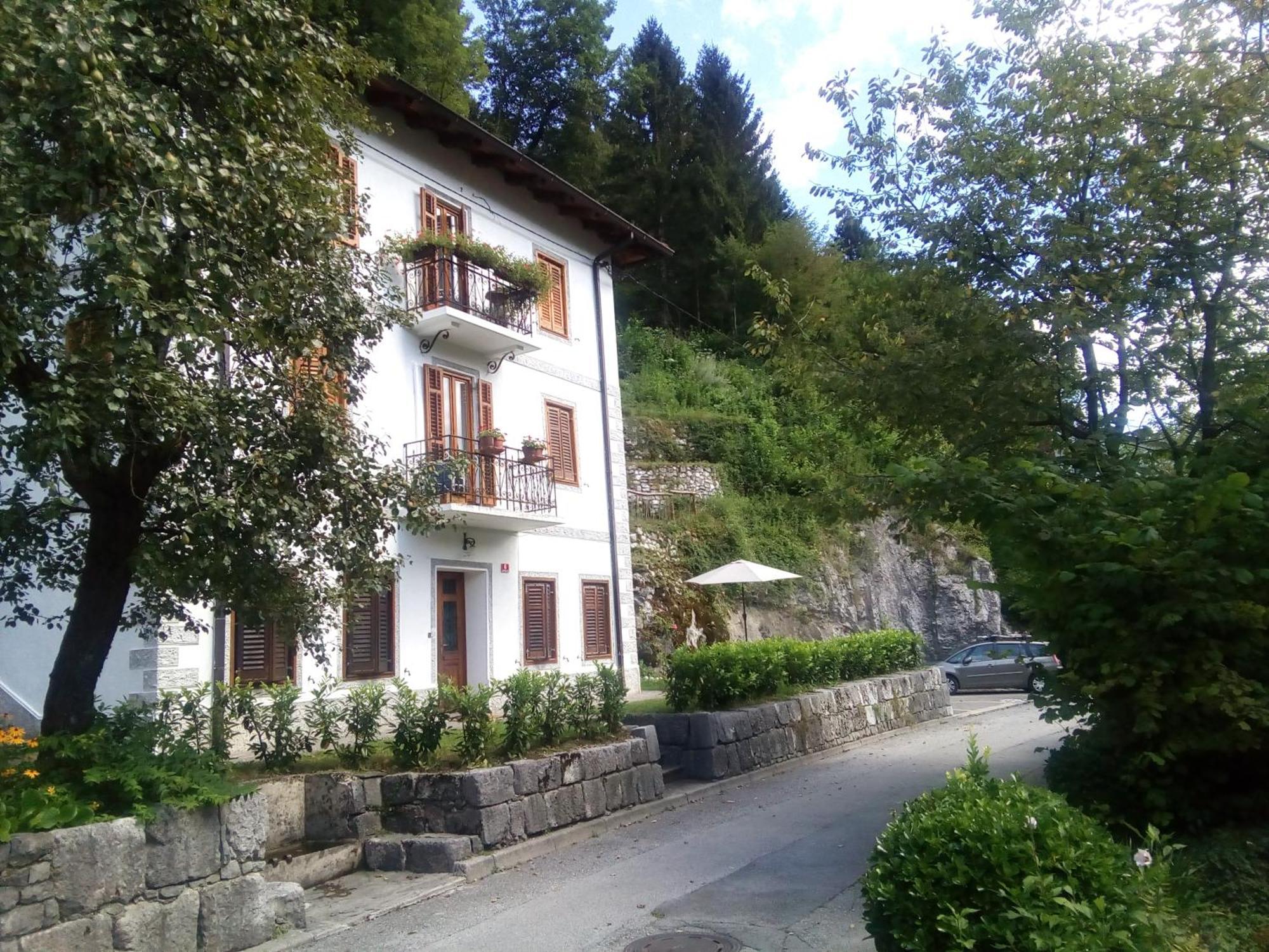 Stres-Less Sunny Apartments Kobarid Bagian luar foto